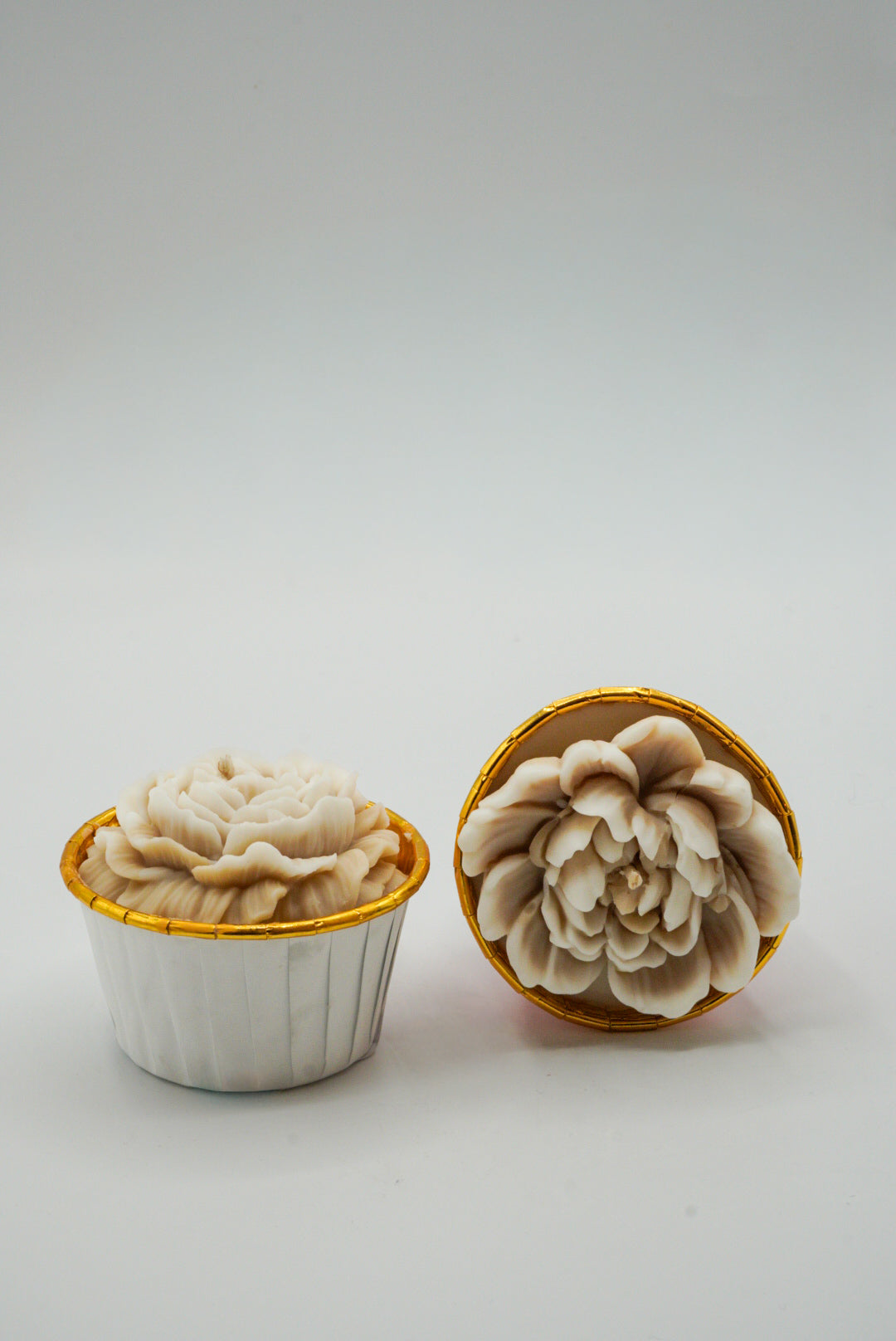 Lot de 2 bougies cupcakes – Pivoine & Rose beige